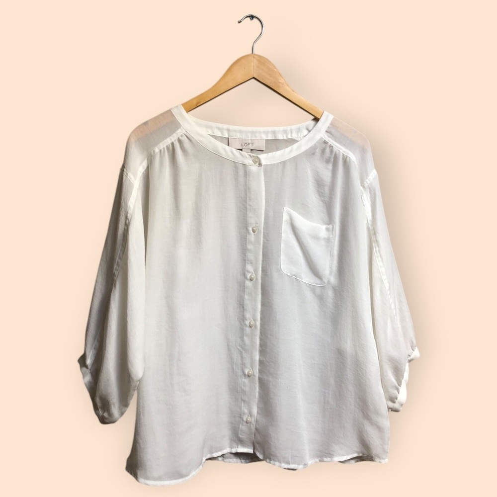 Ann Taylor LOFT White Oversized Lightweight Button Front Shirt Women’s Medium